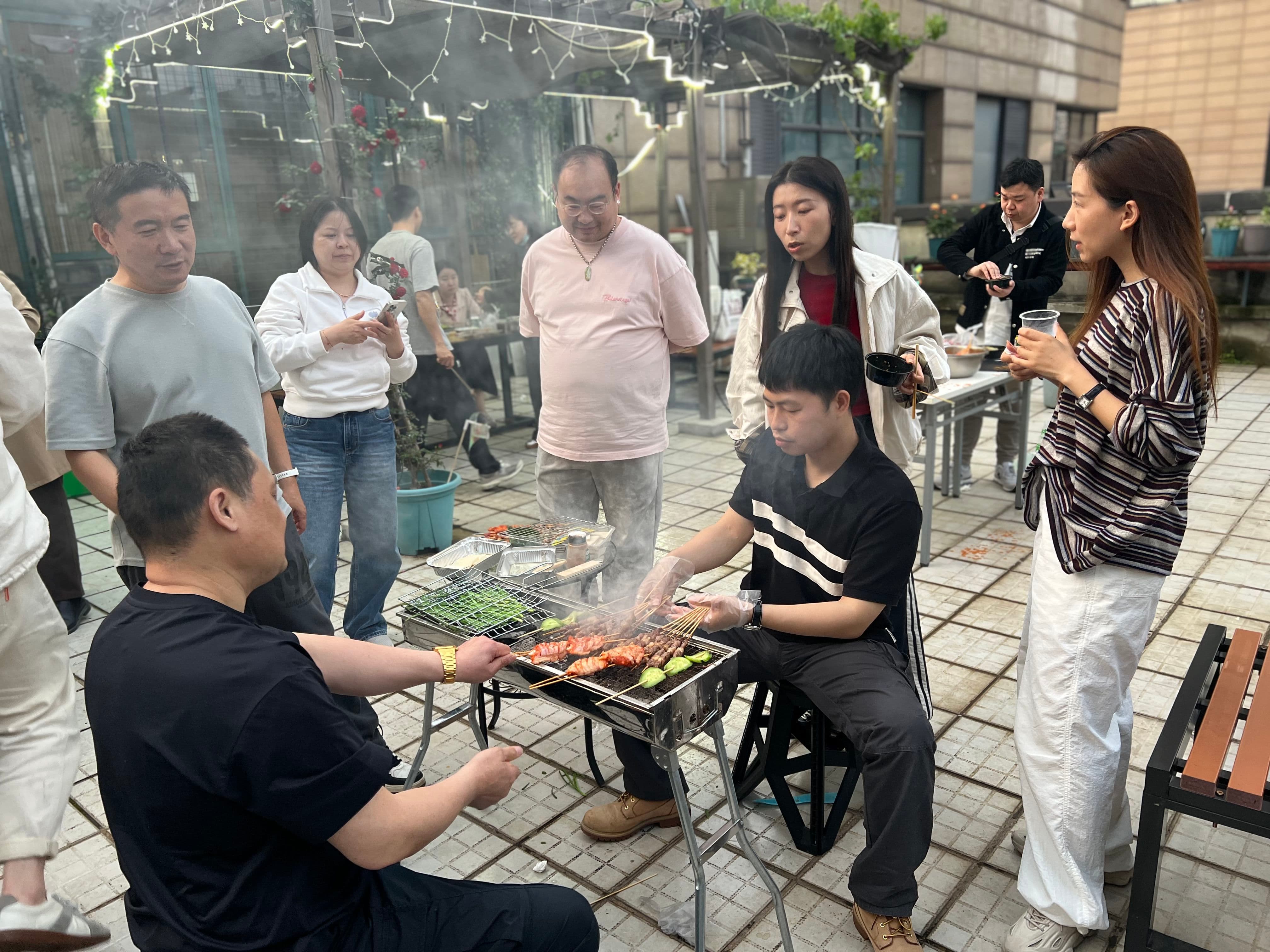 【团建活动】今泰装饰露台烧烤,烟火向星辰,团建暖人心(图8) 2026_04_24_18_48_IMG_0131.jpg